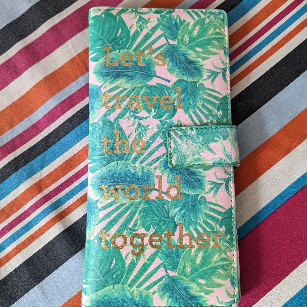 Travel wallet